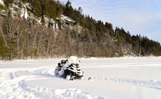 Motoneige, Canada