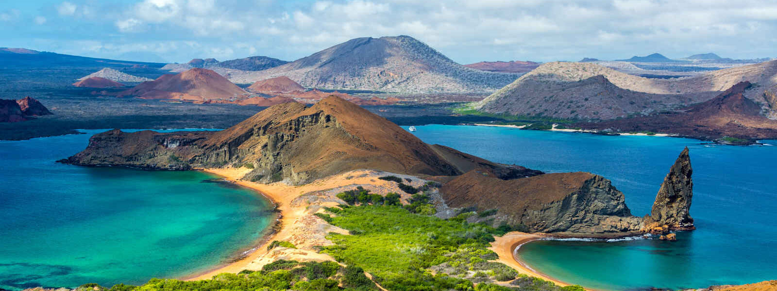 Vue de l'Ile de Bartolomé, Iles Galapagos, Equateur