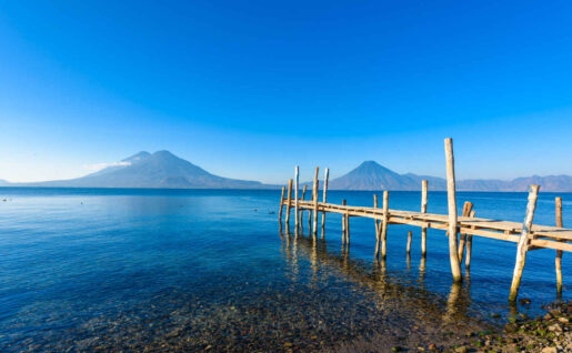 Ponton en bois sur le Lac Atitlán, Plage de Panajachel, Guatemala